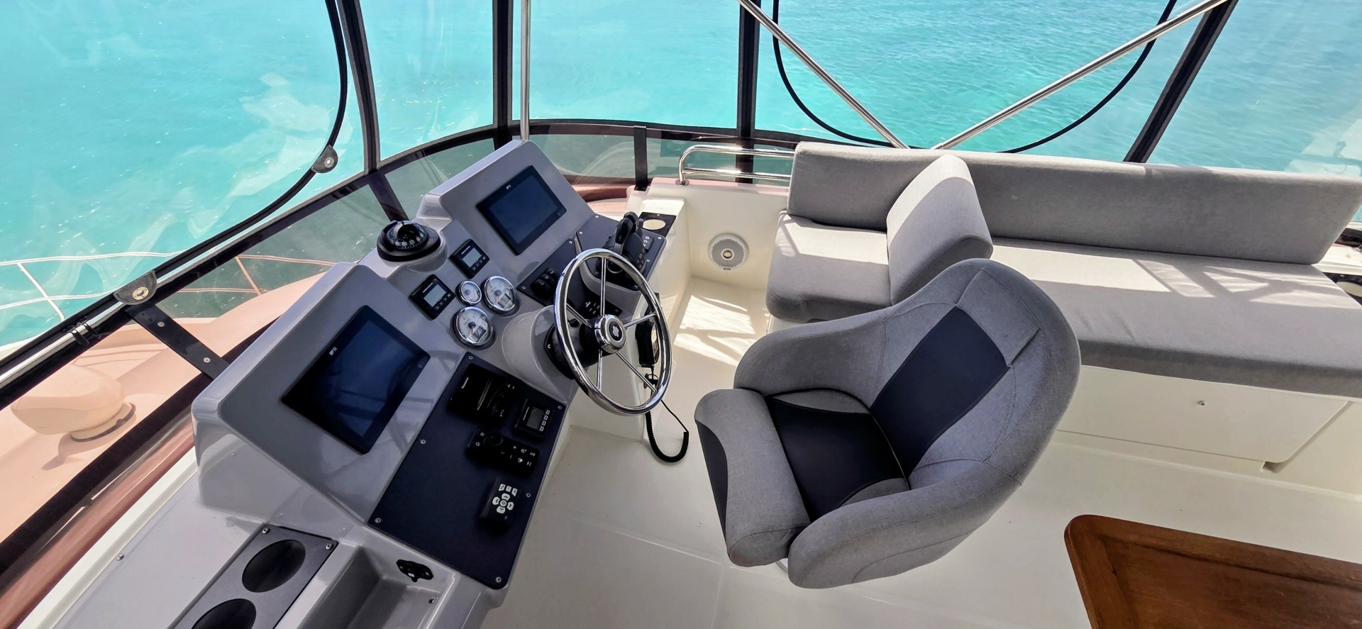 2022 Beneteau Swift Trawler 41 Fly