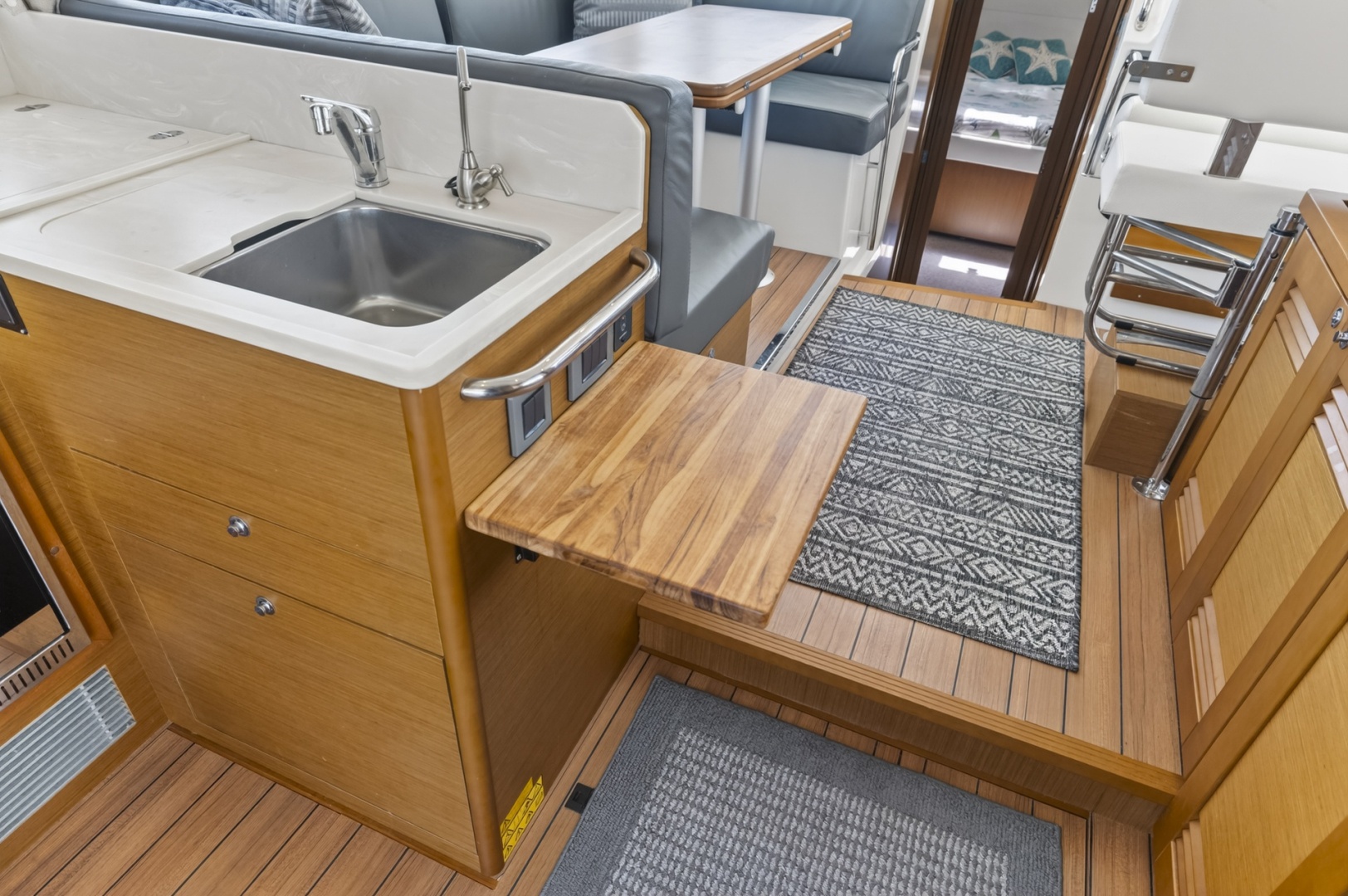 2022 Beneteau Swift Trawler 41 Fly
