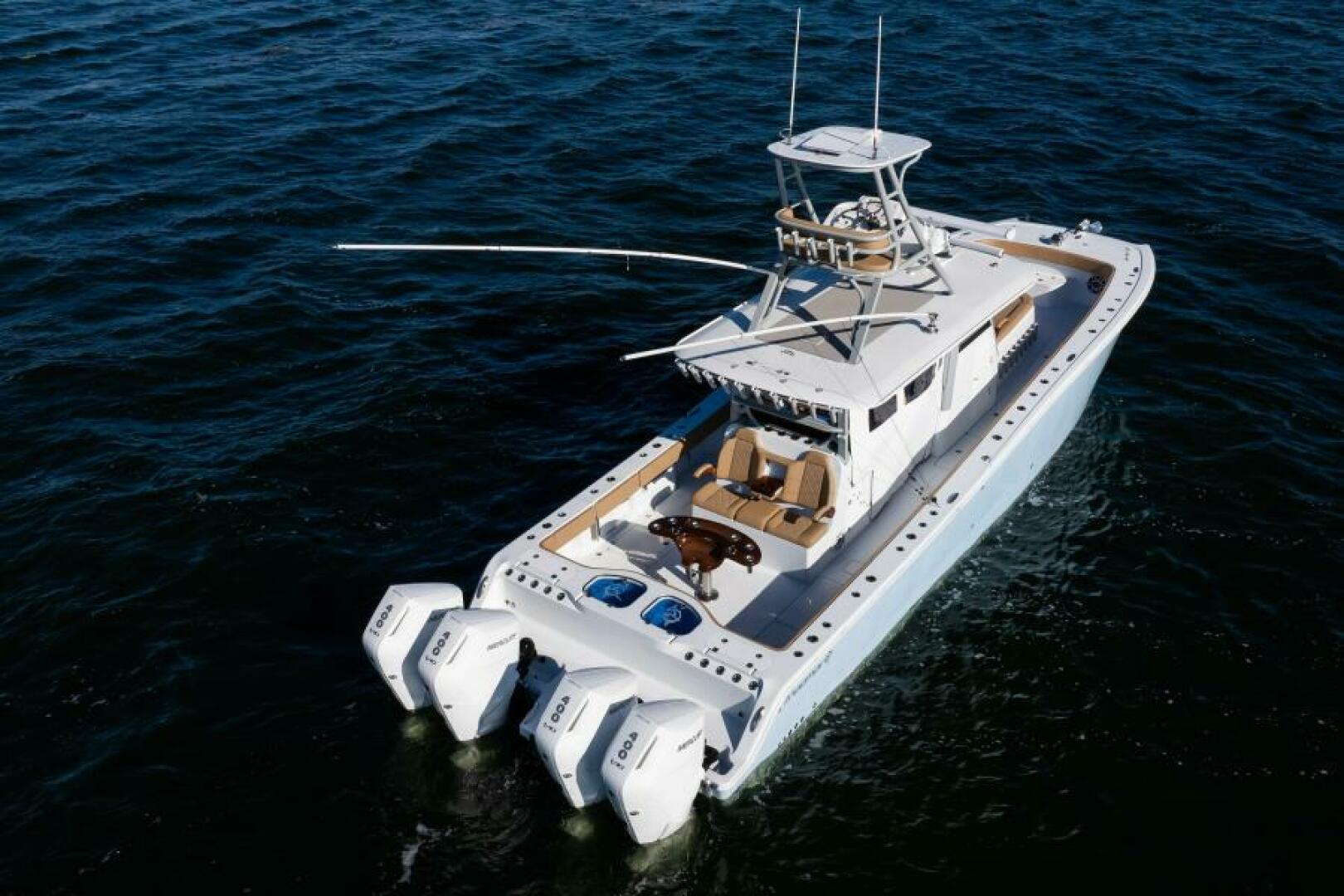 Freeman 43 Center Console - Photo 3