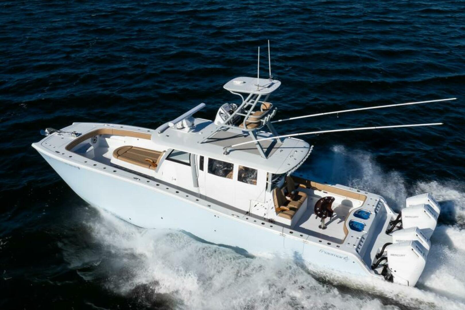 Freeman 43 Center Console - Photo 6