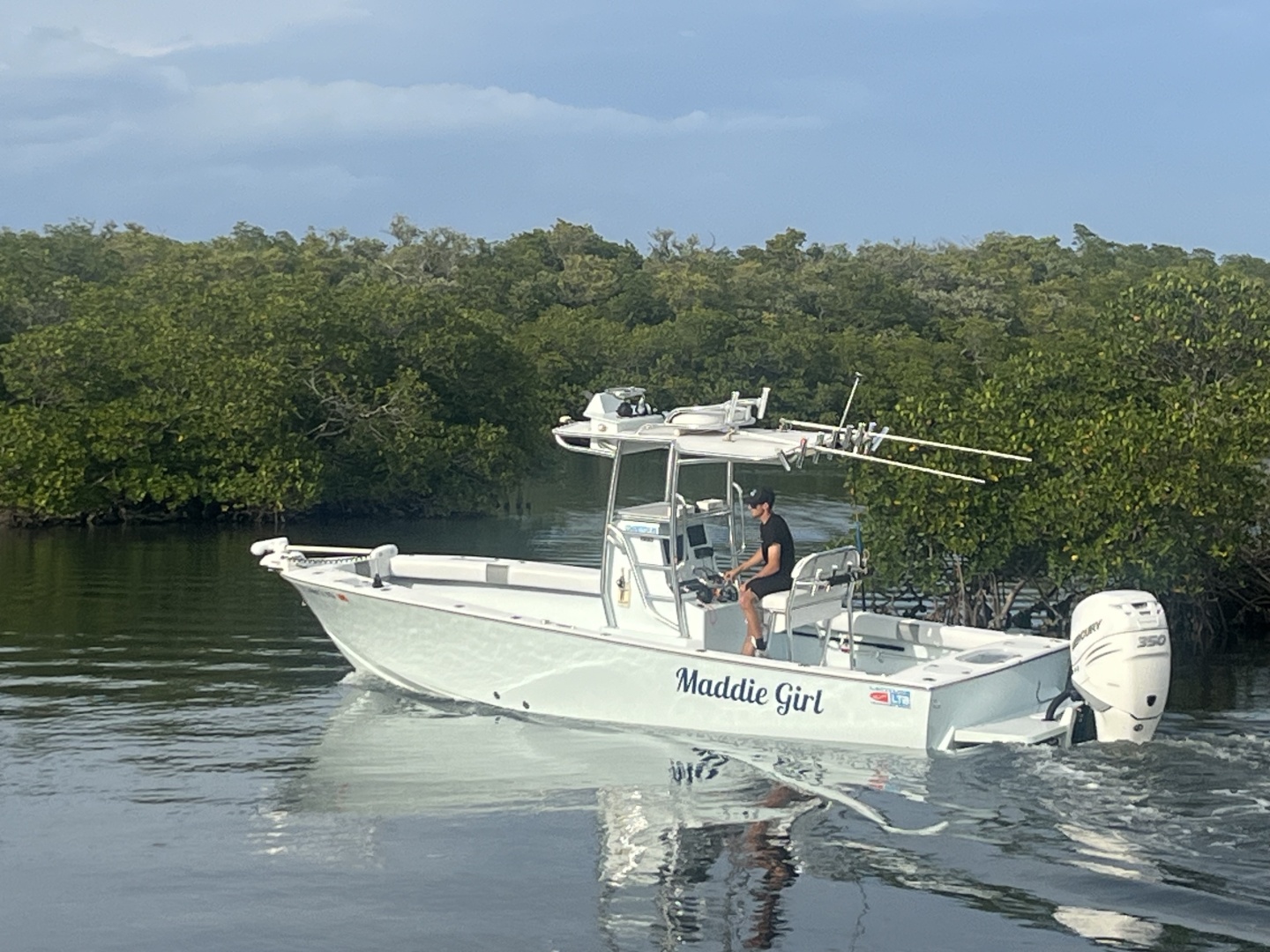 2022 Latitude Tournament Boats 25 Center Console