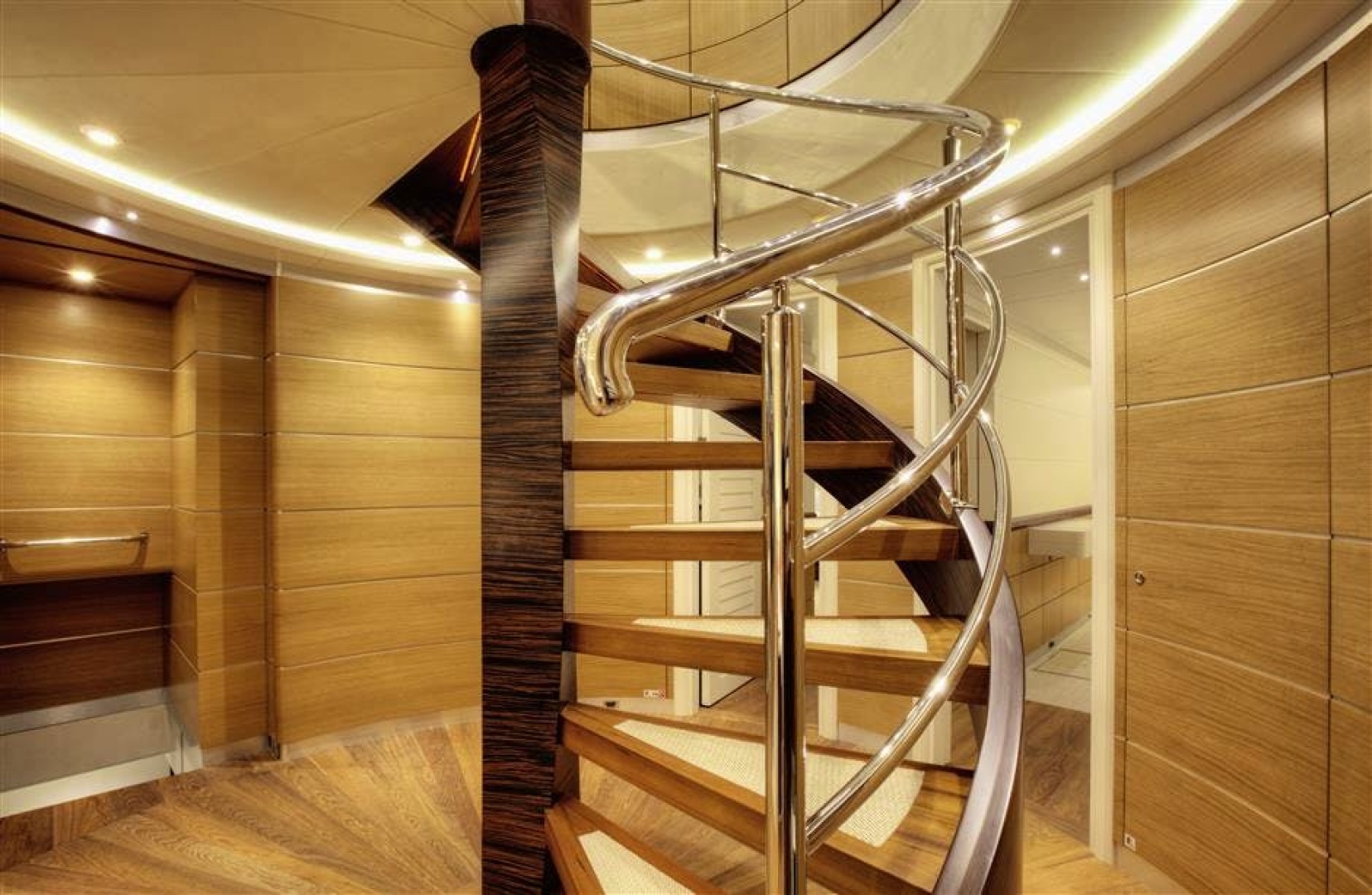 SHU U RITE 111ft Curvelle Yacht For Sale