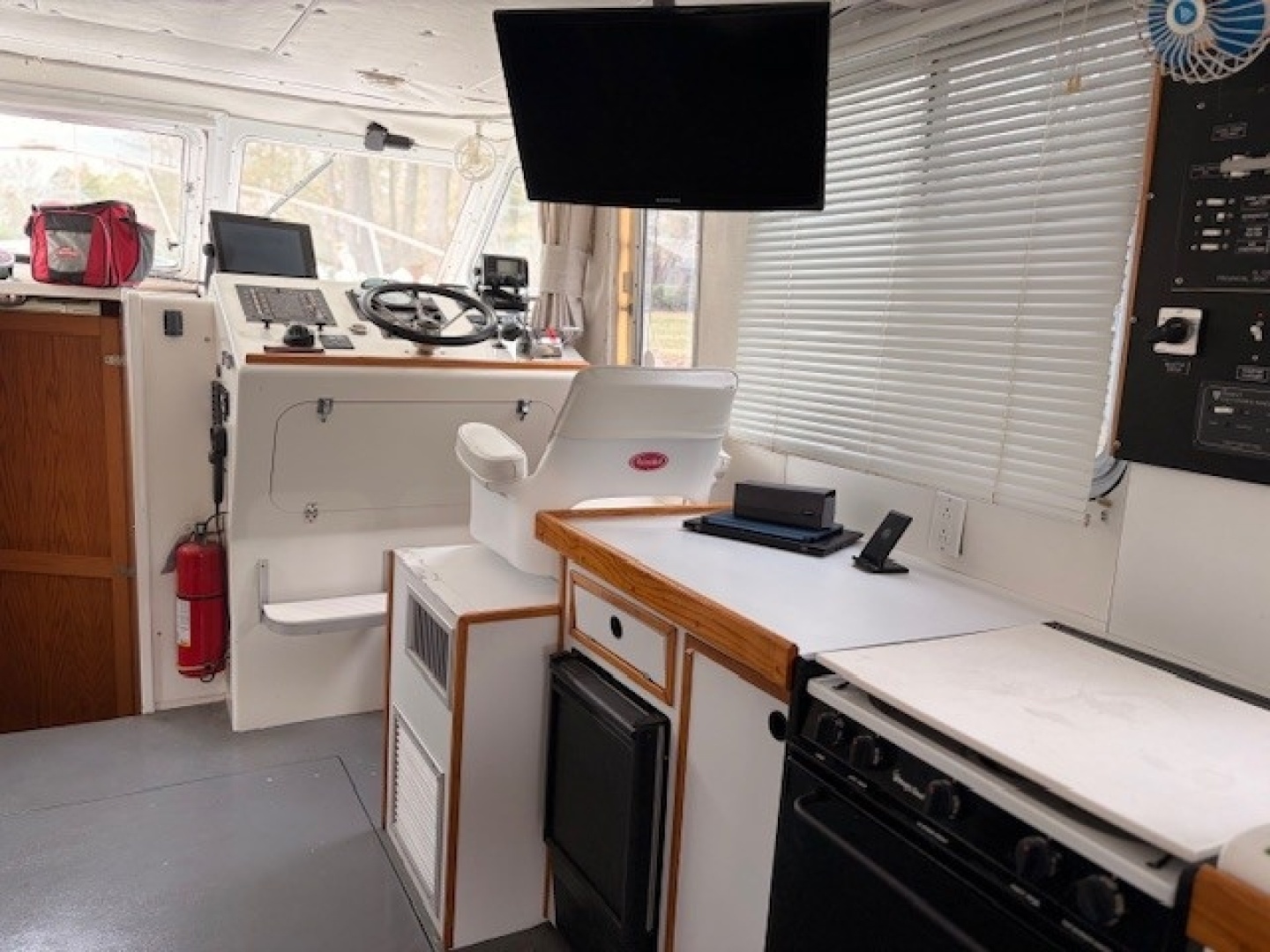 42ft Provincial Yacht For Sale