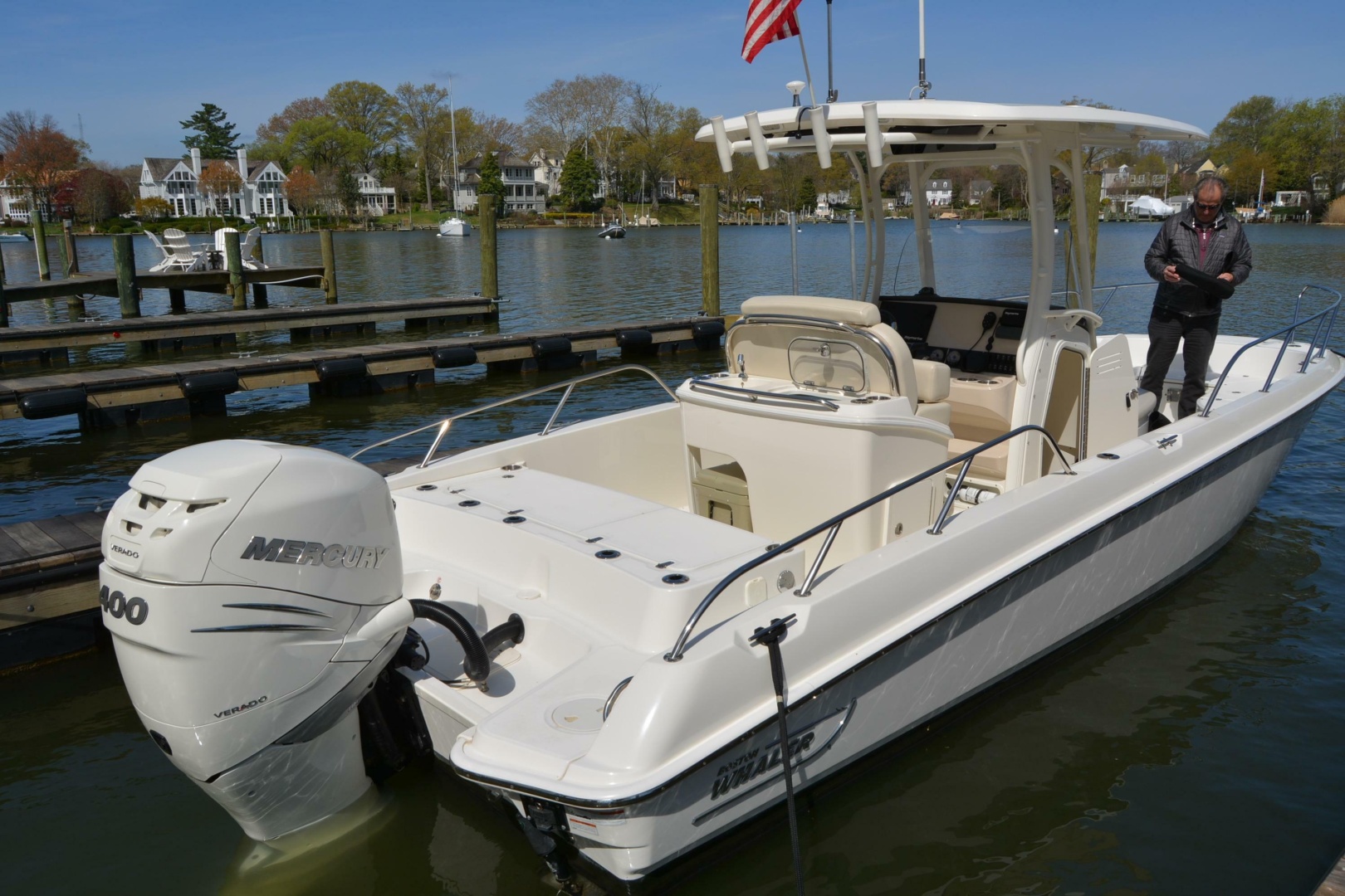 2021 Boston Whaler 270 Dauntless