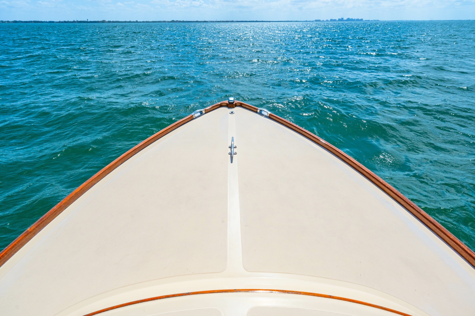 1998 36 Hinckley Picnic Boat Bow