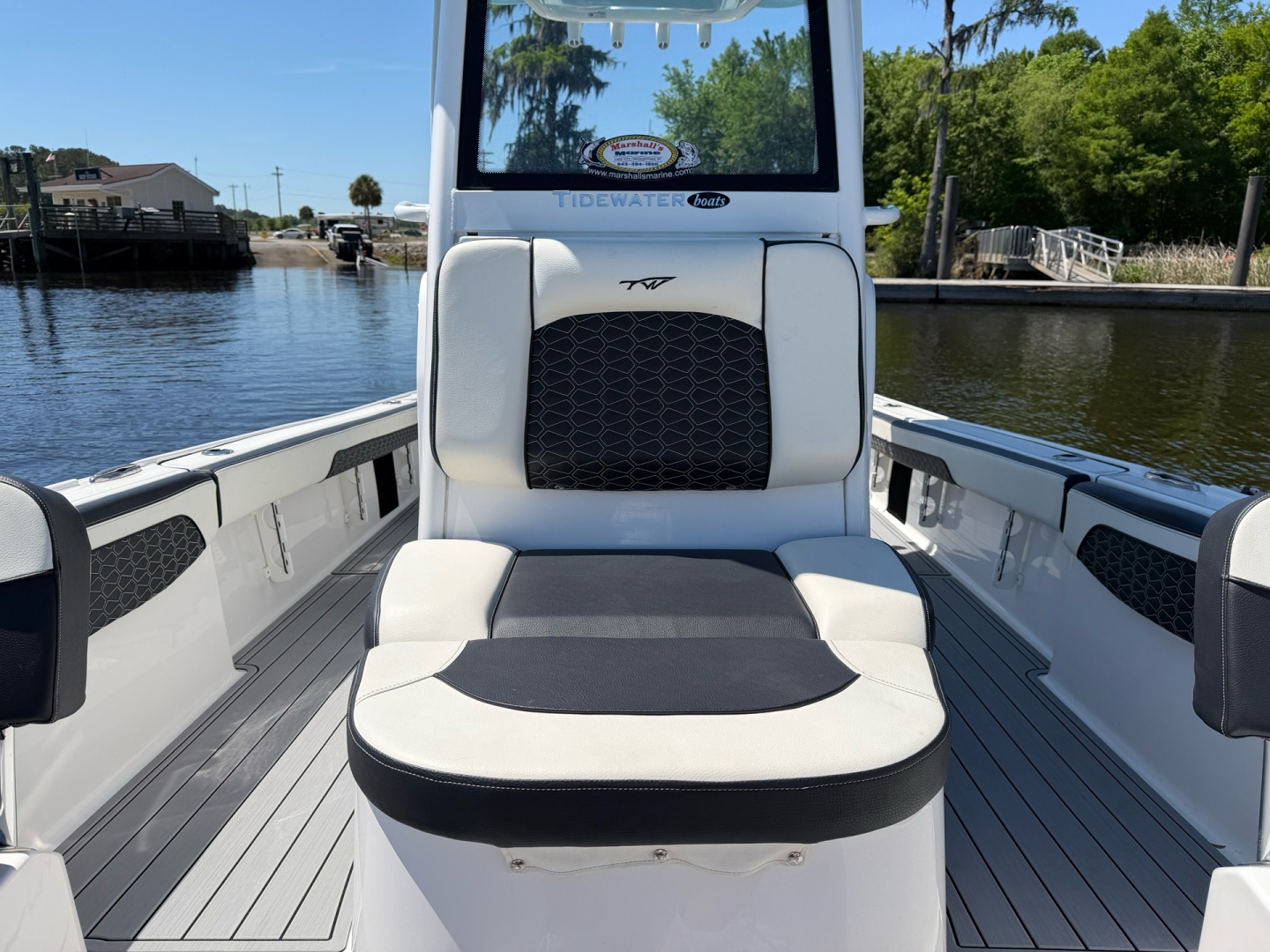 27ft Tidewater Yacht For Sale