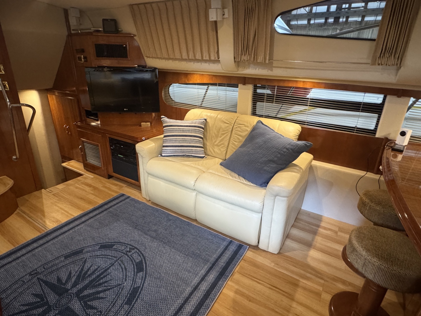 46ft Carver Yacht For Sale