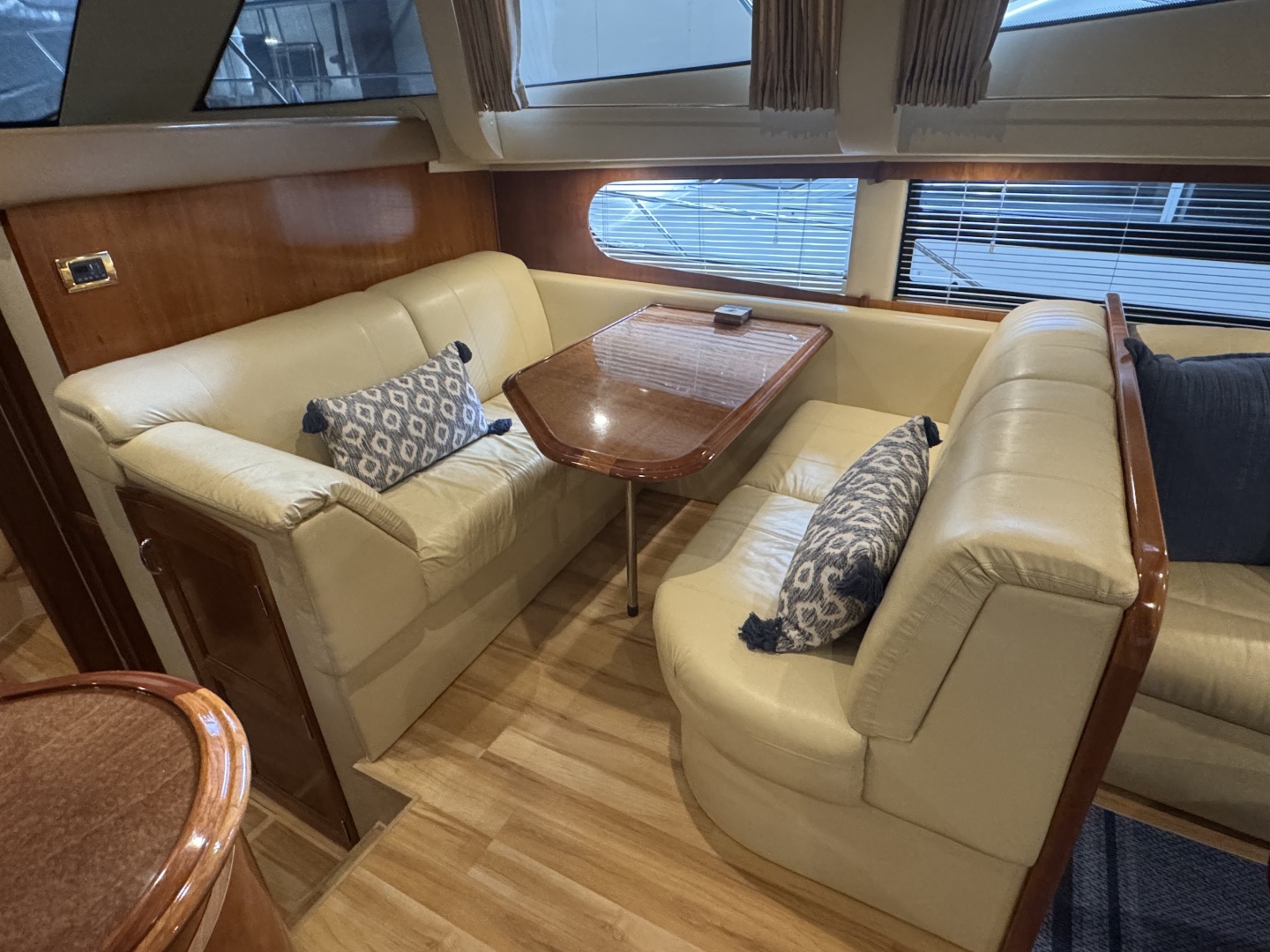 46ft Carver Yacht For Sale