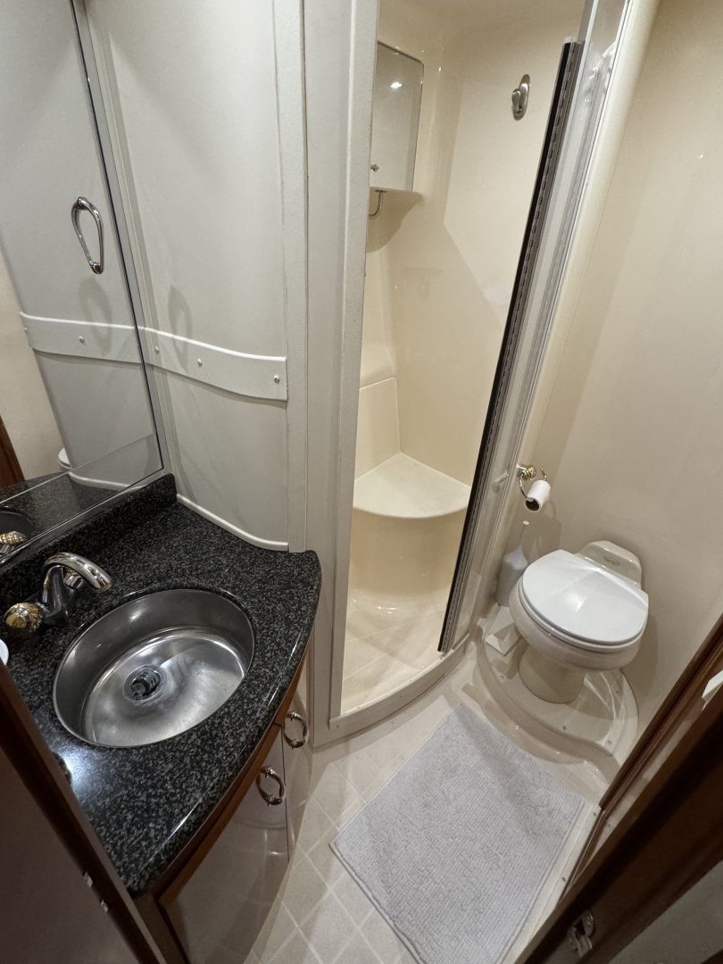 46ft Carver Yacht For Sale