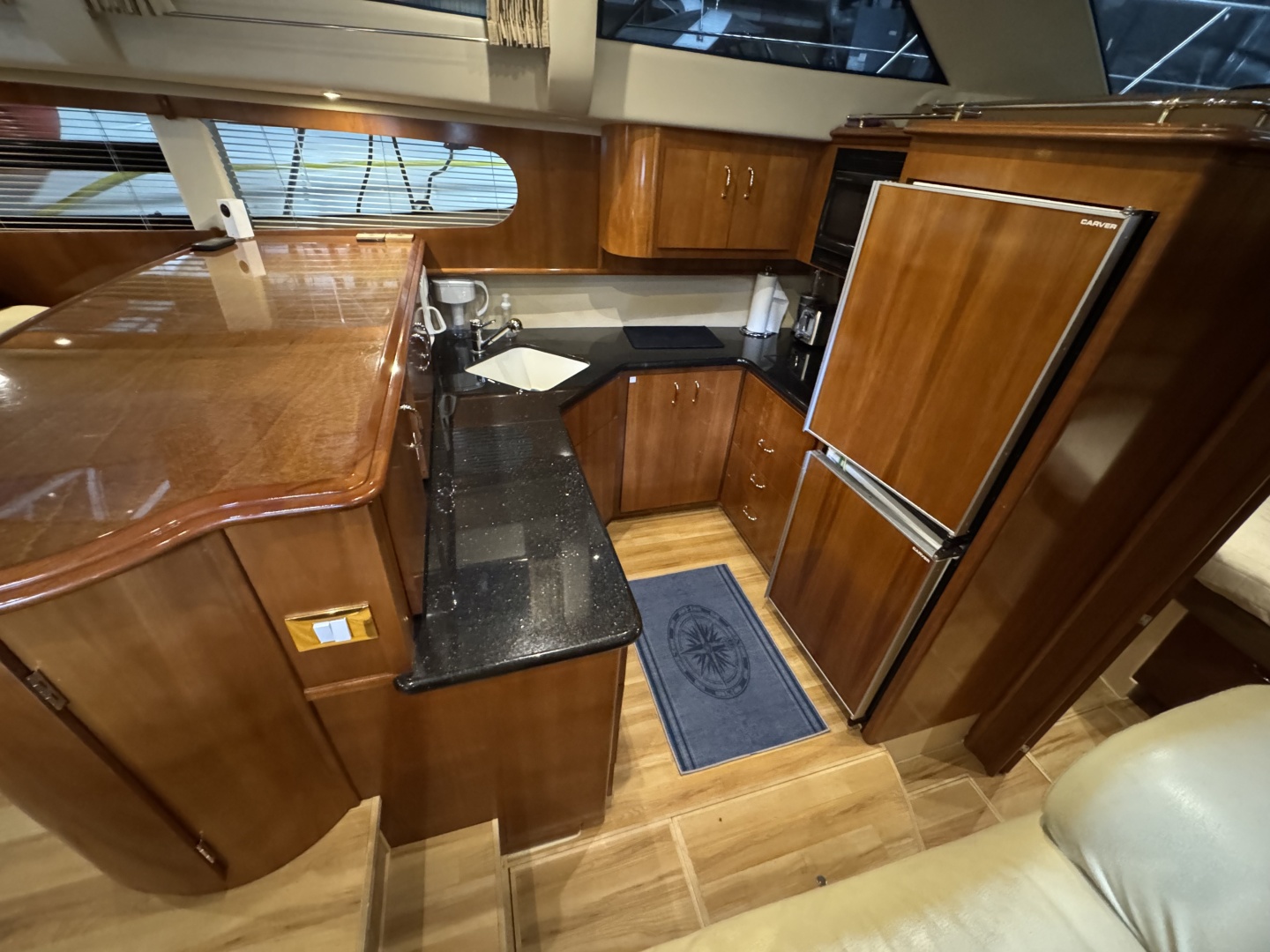 46ft Carver Yacht For Sale
