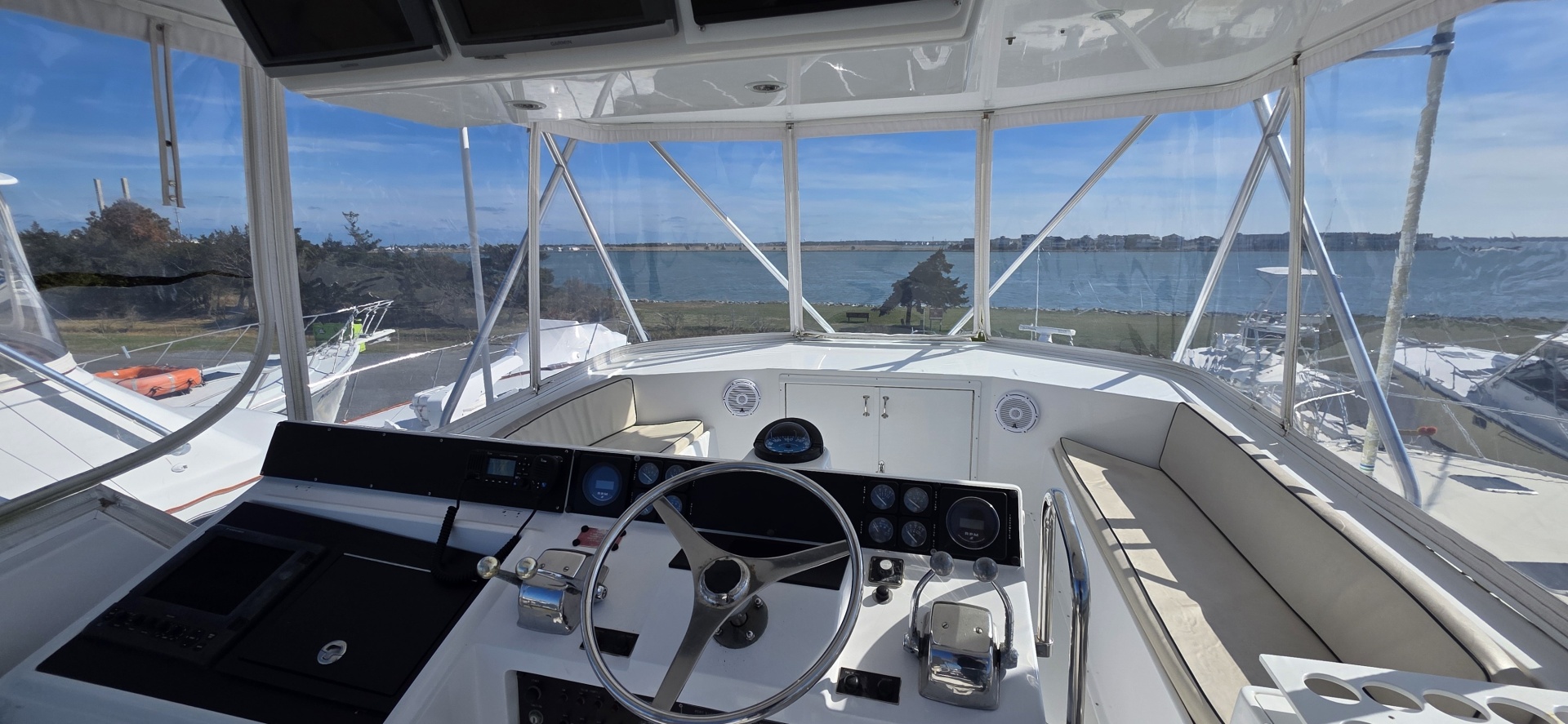 1989 Hatteras 52 Convertible