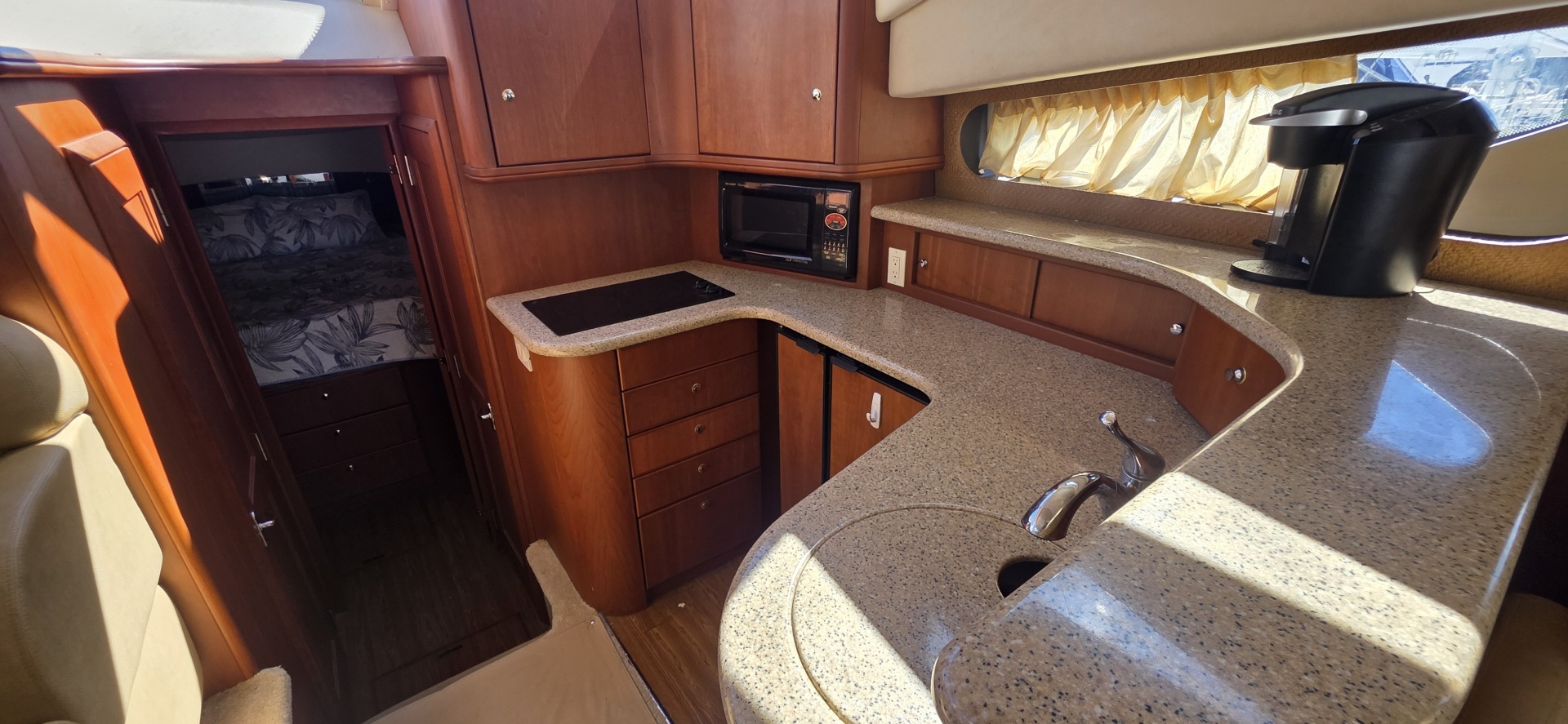 Silverton 39 Motor Yacht — MI RINCON - Photo 32