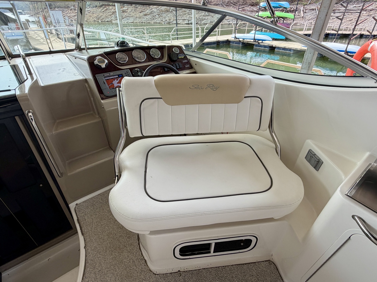 2009 Sea Ray 270 Sundancer