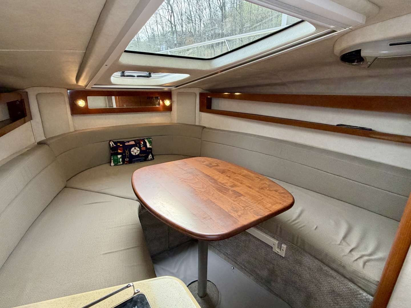 28ft Sea Ray Yacht For Sale