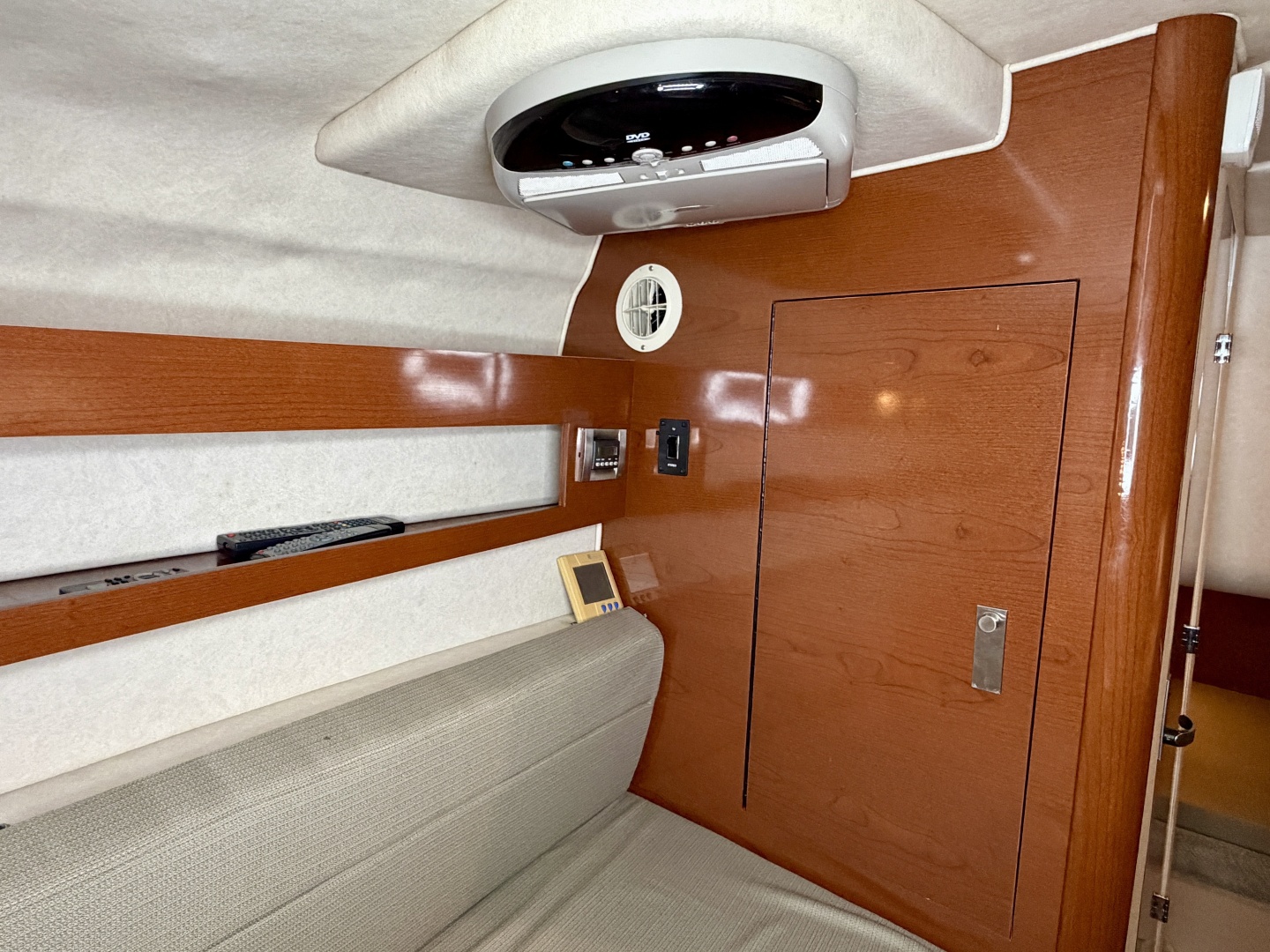 28ft Sea Ray Yacht For Sale