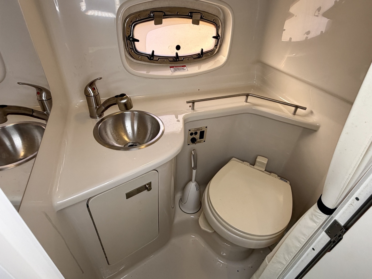 28ft Sea Ray Yacht For Sale