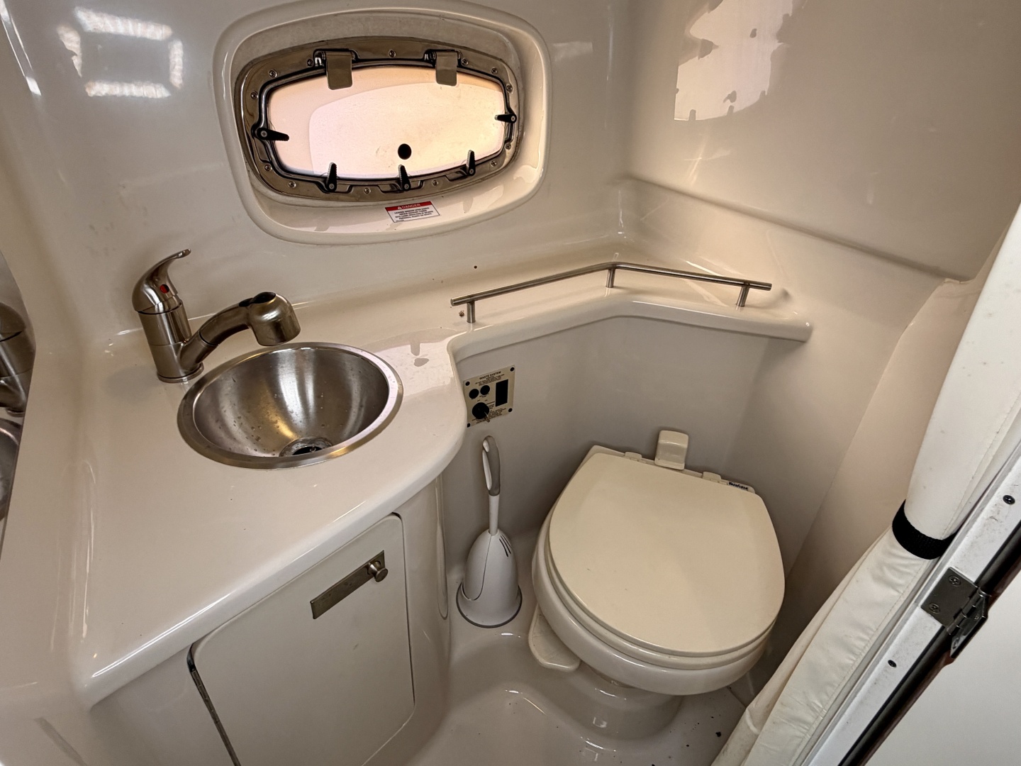 28ft Sea Ray Yacht For Sale