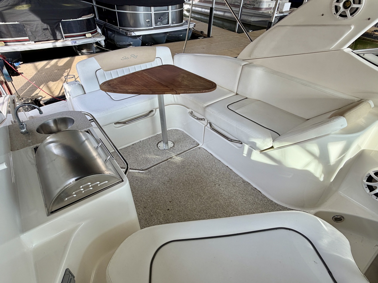 28ft Sea Ray Yacht For Sale
