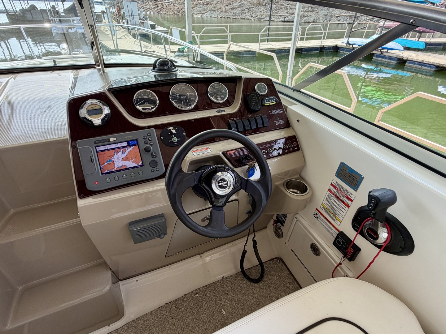 28ft Sea Ray Yacht For Sale