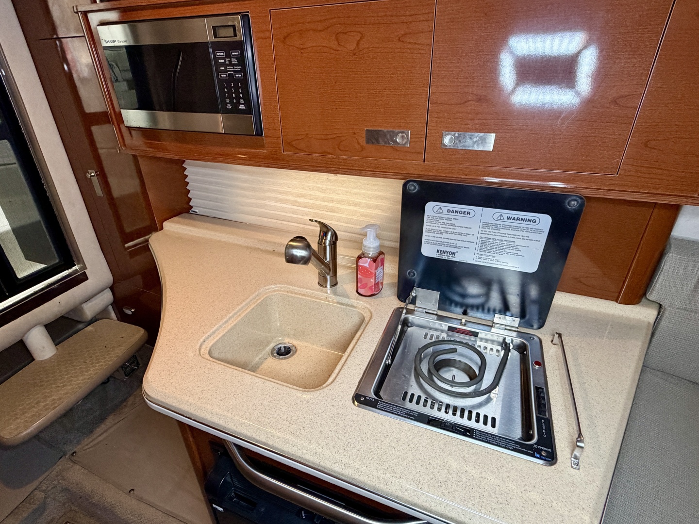 28ft Sea Ray Yacht For Sale