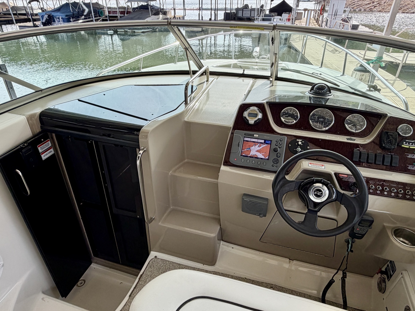 28ft Sea Ray Yacht For Sale
