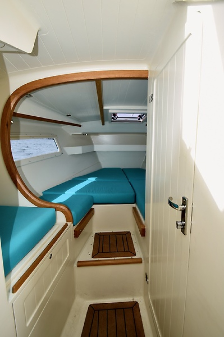 Whisper 30ft Swallow Yacht For Sale