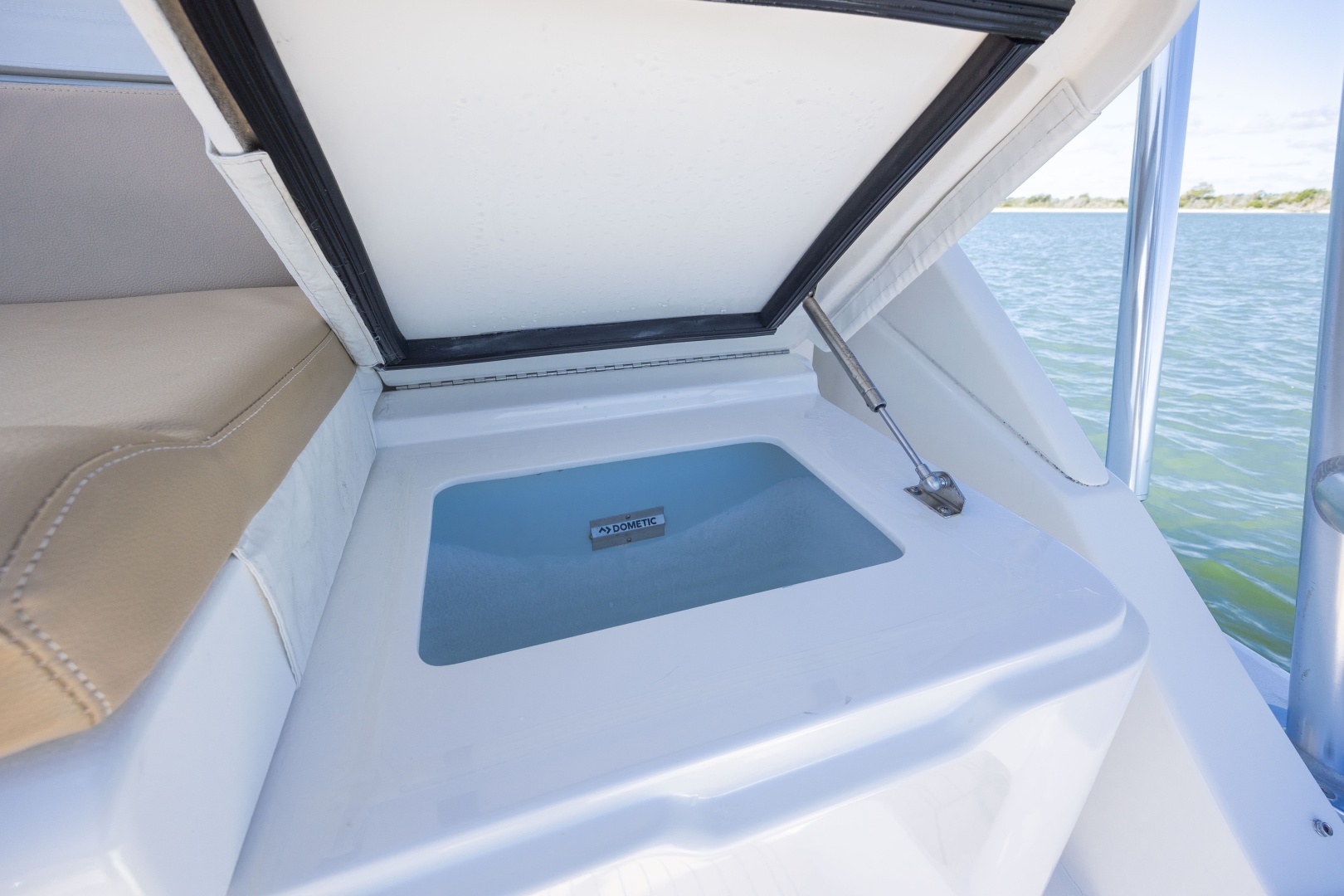 2019 Albemarle 410 Express Fisherman