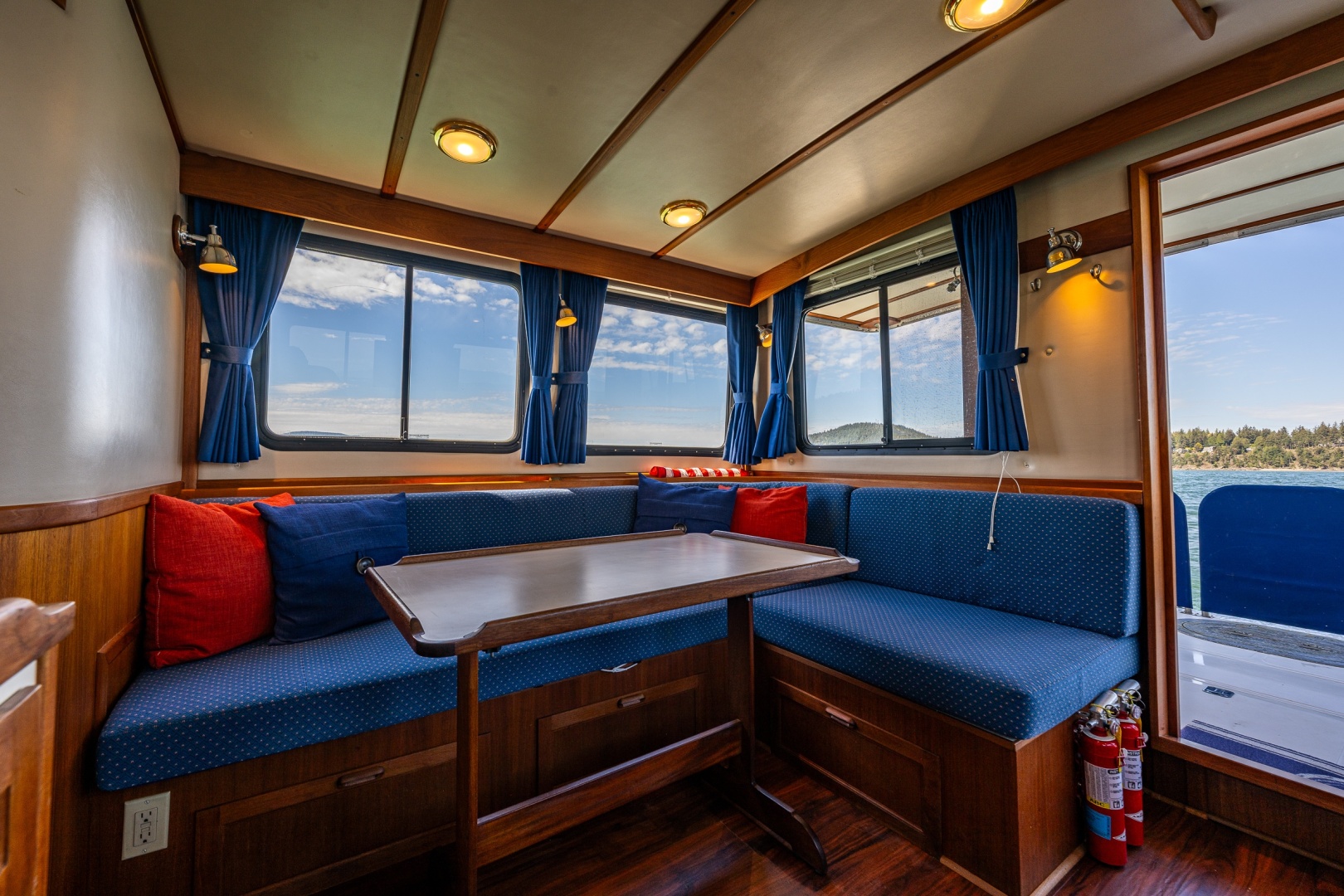 Seabiscuit 40ft Pacific Trawler Yacht For Sale