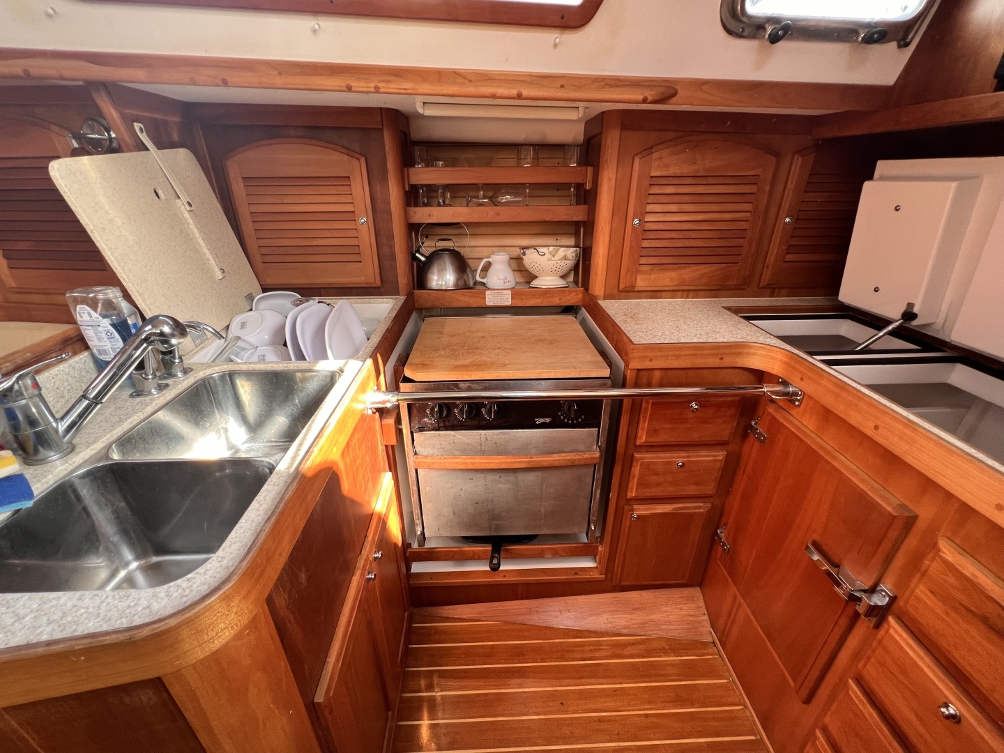 42ft Sabre Yacht For Sale