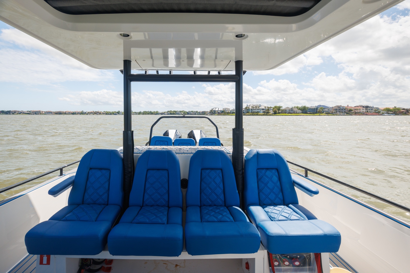 2019 Axopar 37 Sun Top