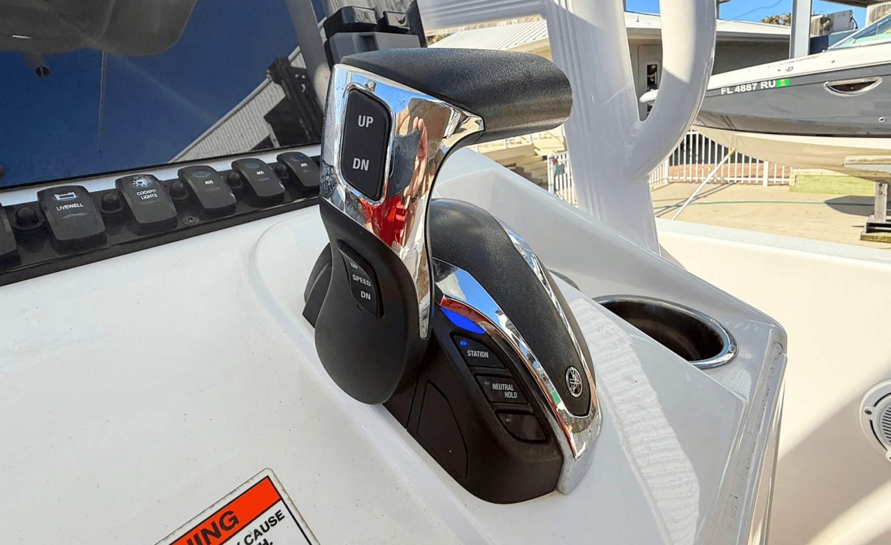 2021 Sea Hunt Ultra 229