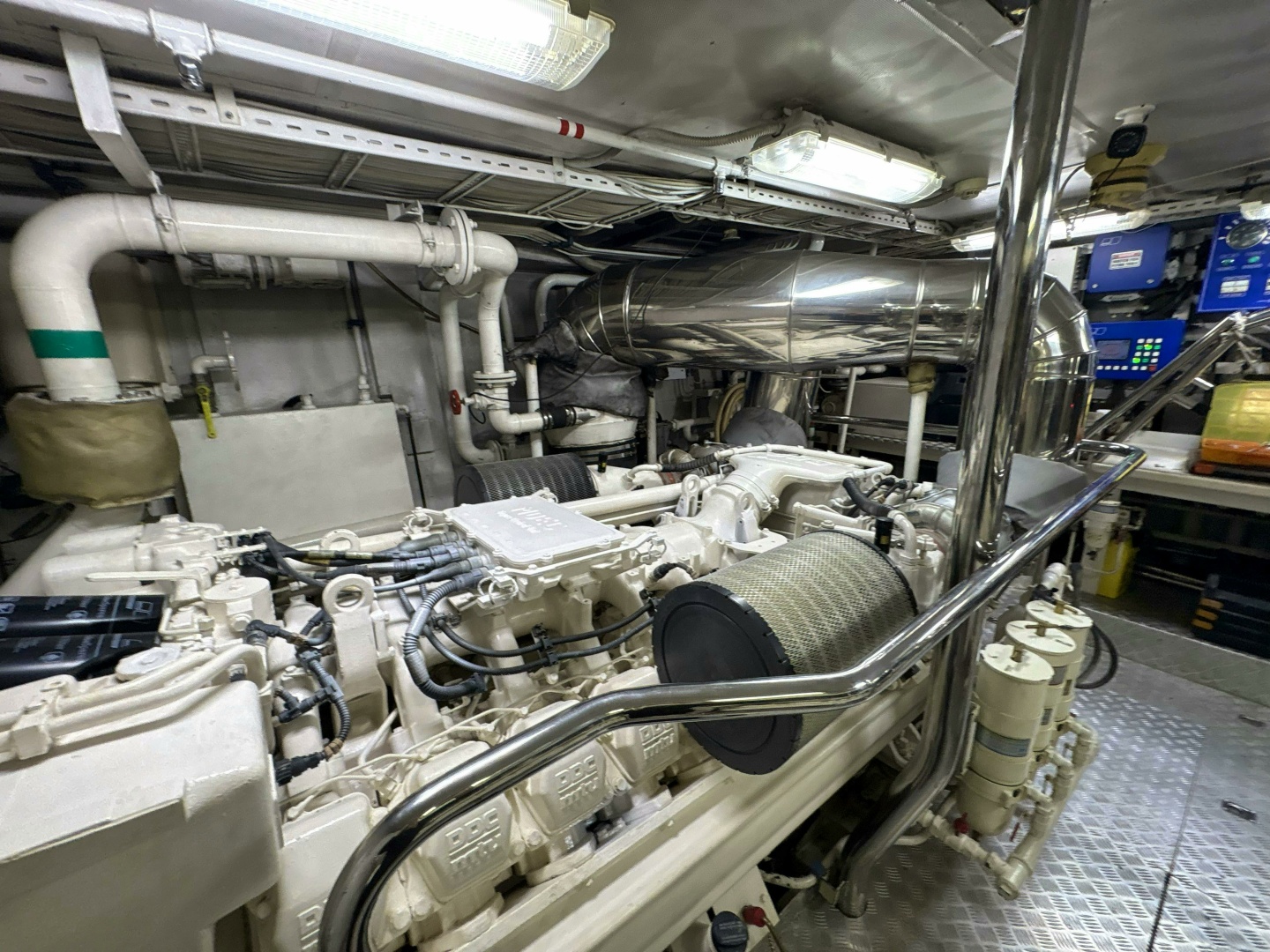 2005 Falcon Falcon 102 Flybridge