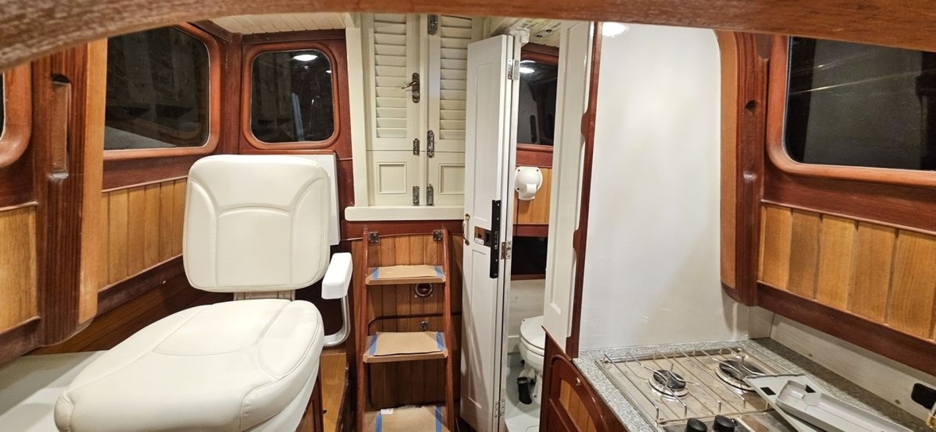 Black Magic 32ft Eastsail Yacht For Sale