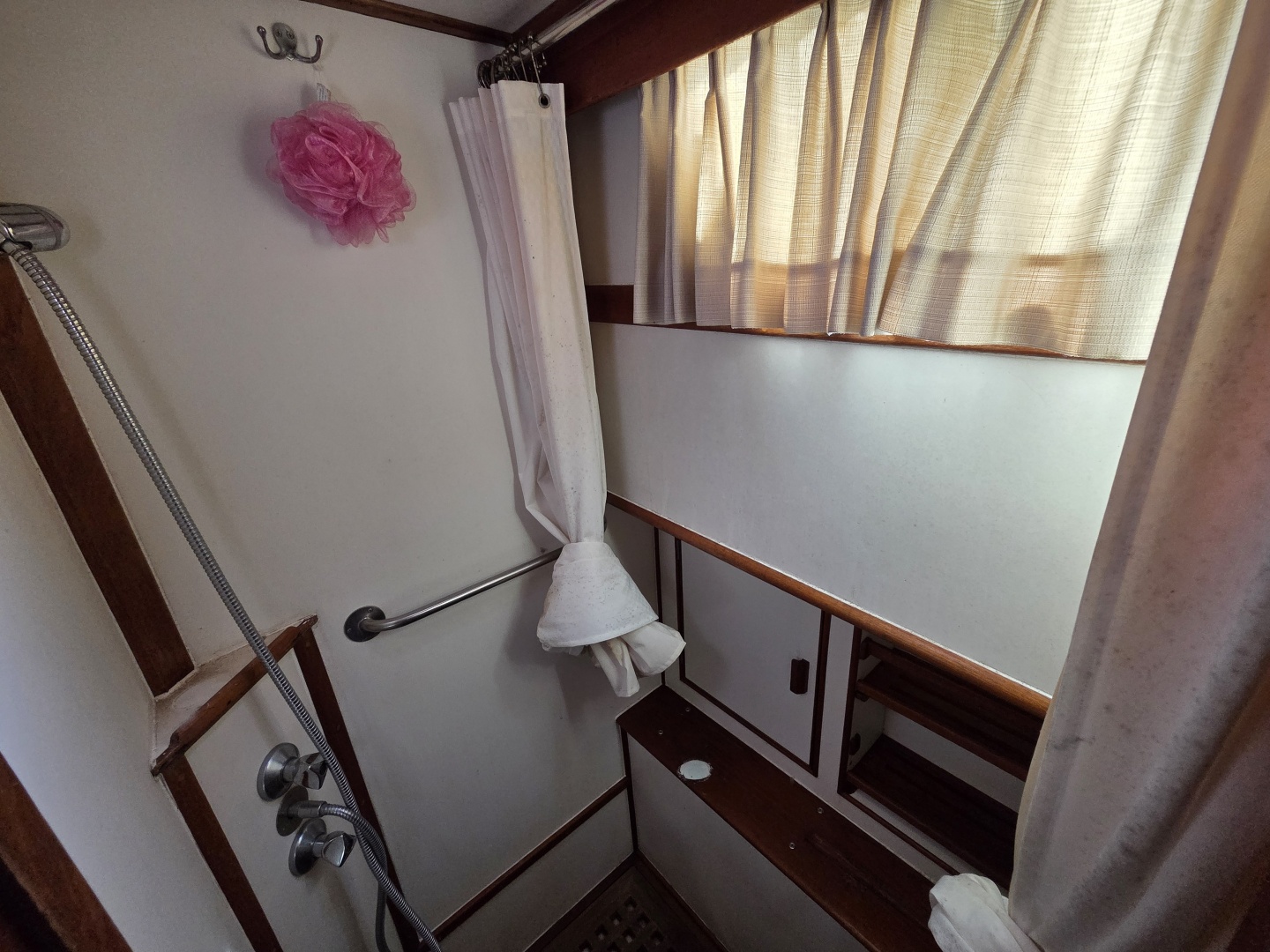 1989 Grand Banks Classic 46