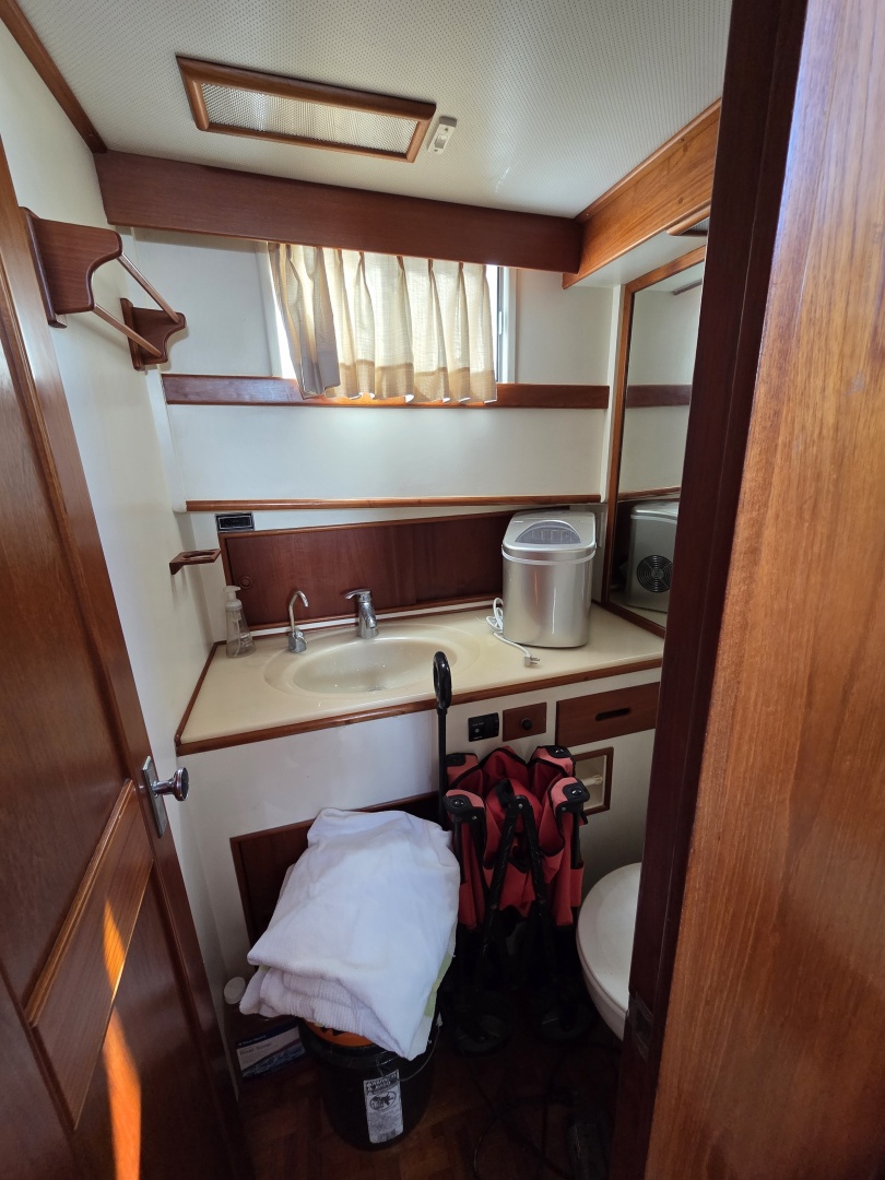 Mystic 46ft Grand Banks Yacht For Sale