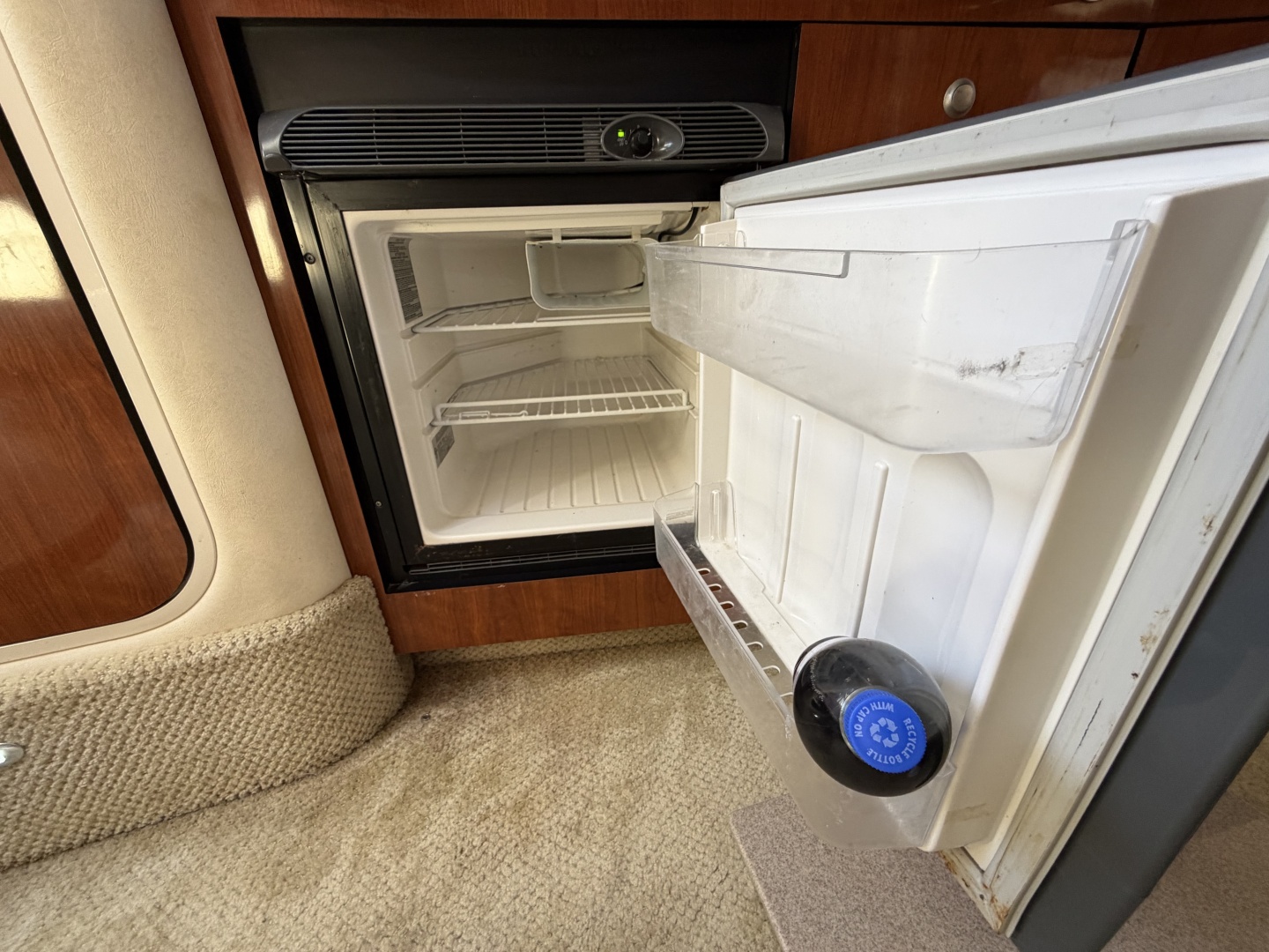 IN A MEETING 32ft Sea Ray Yacht For Sale