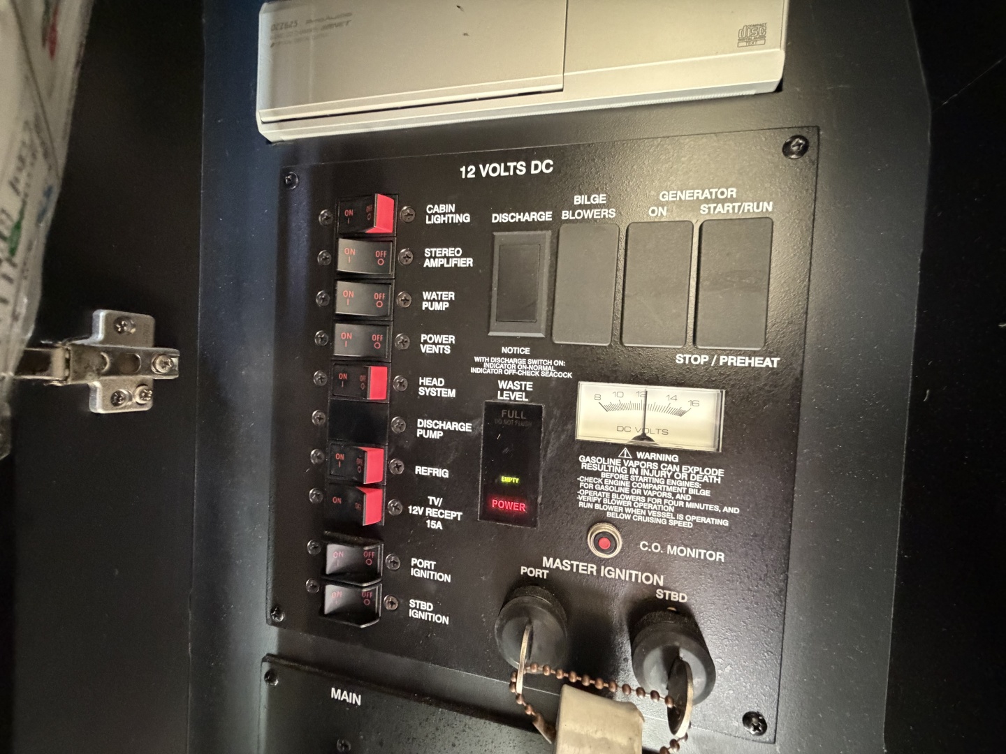 IN A MEETING 32ft Sea Ray Yacht For Sale