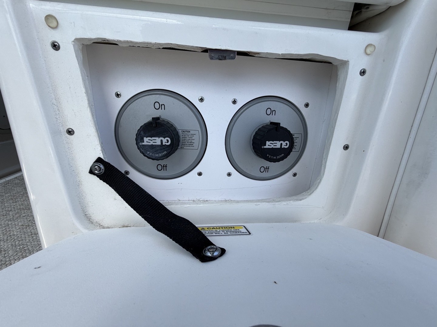 IN A MEETING 32ft Sea Ray Yacht For Sale