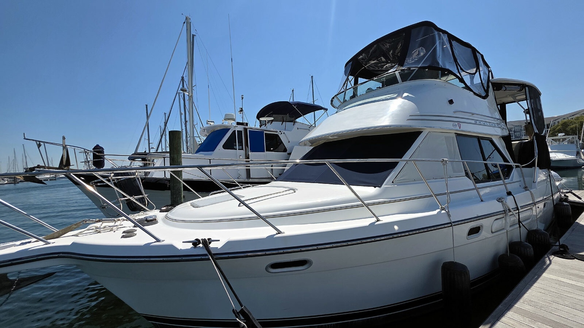 1999 Bayliner 4087 CPMY "Gallivanting"