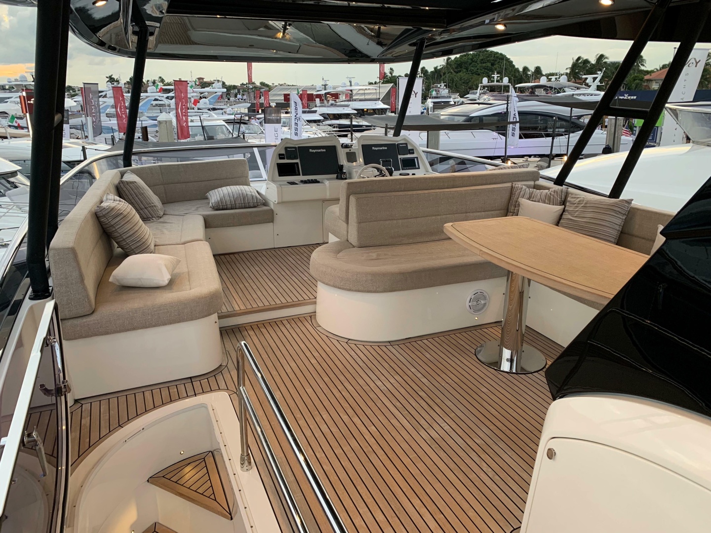 2018 Monte Carlo Yachts MCY 65