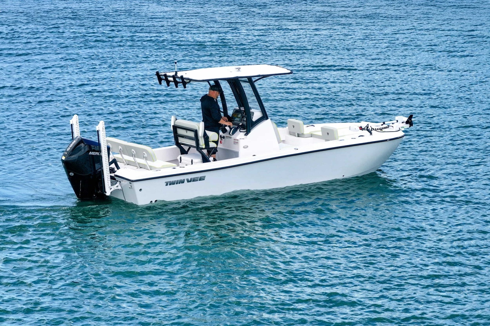 22ft Twin Vee Yacht For Sale