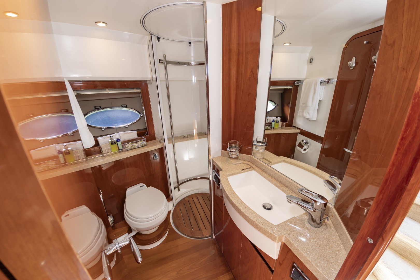 Seabreeze 58ft Viking Yacht For Sale