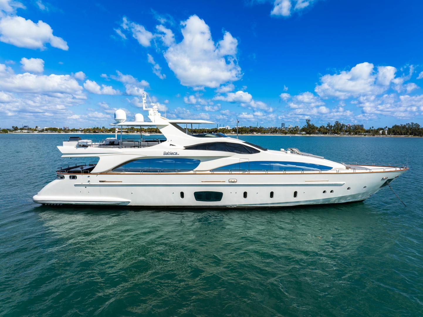 2005 Azimut 105