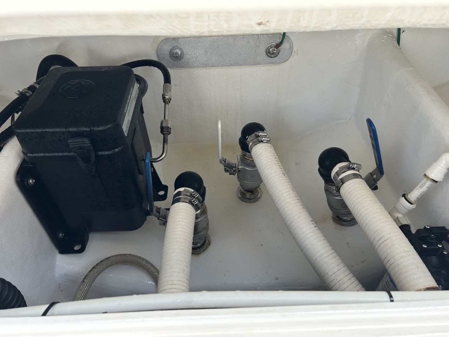 23ft Reef Runner Yacht For Sale