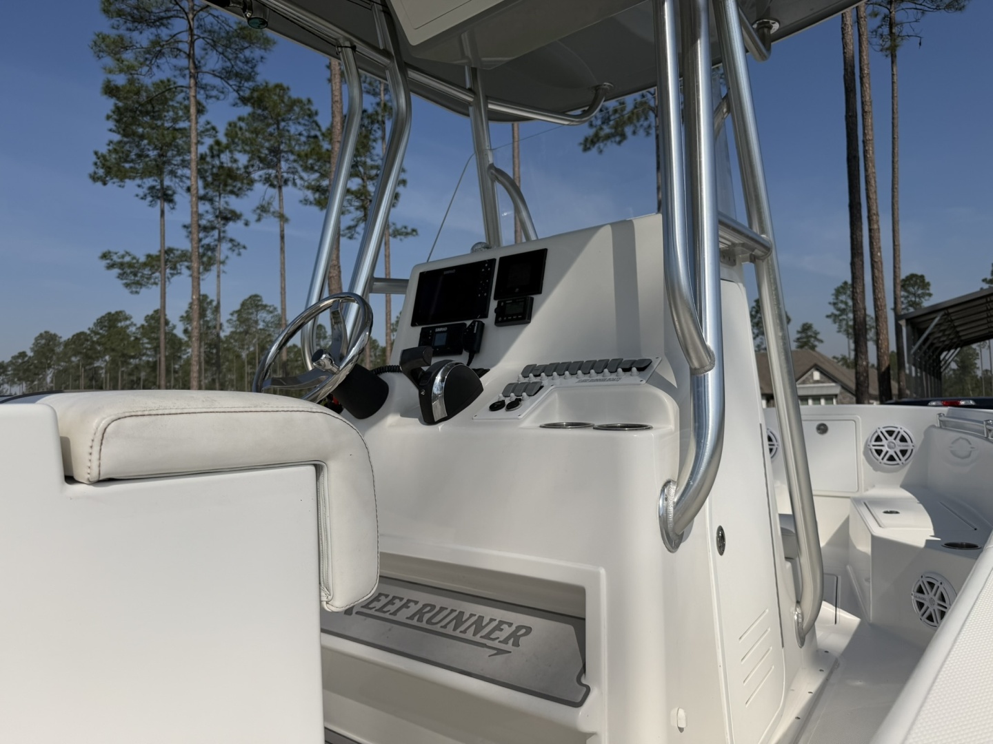 23ft Reef Runner Yacht For Sale