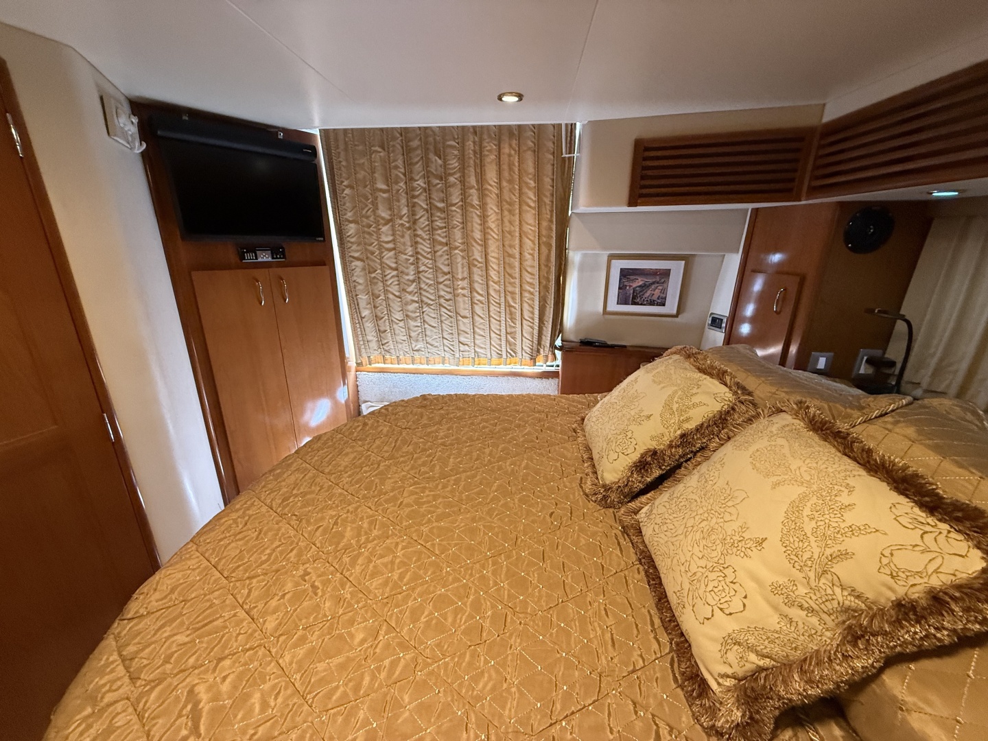 Mist Approach 44ft Carver Yacht For Sale