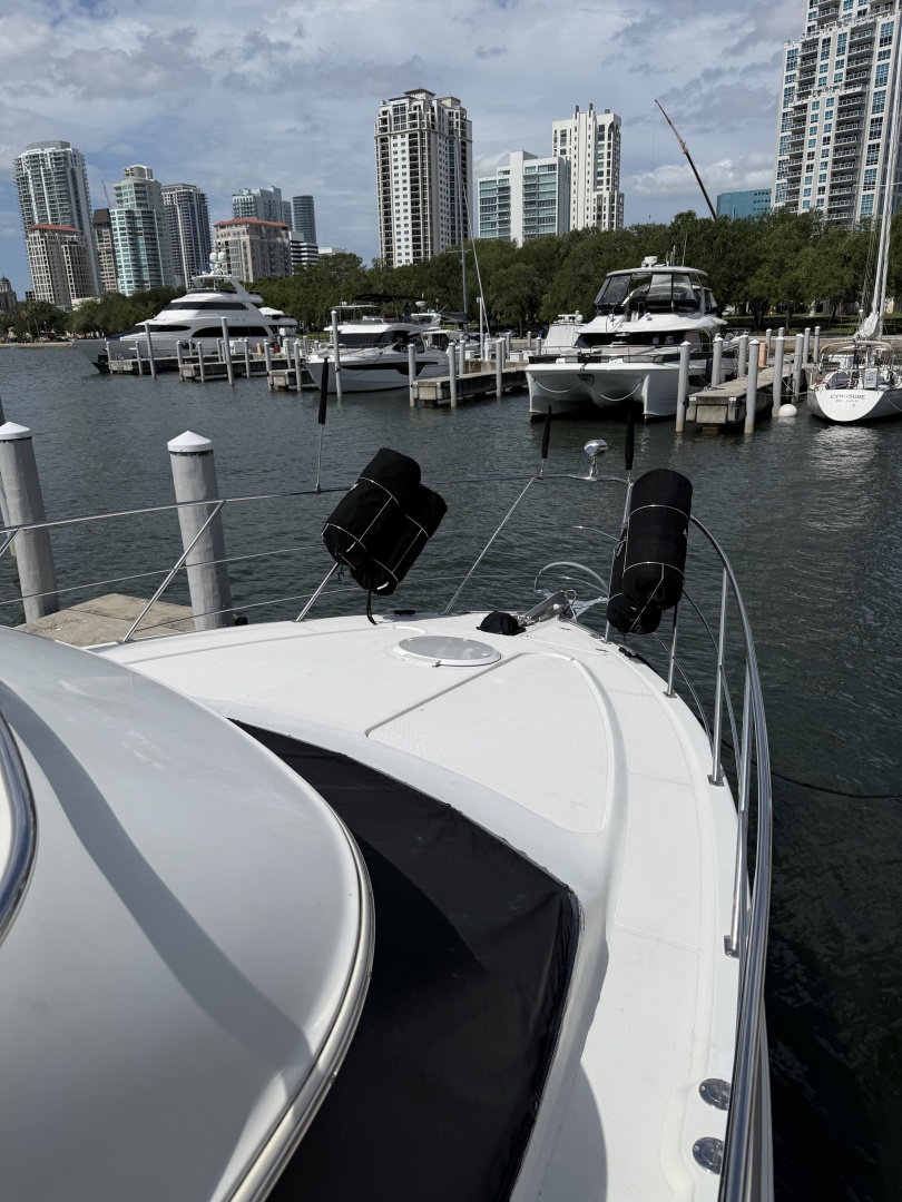 Mist Approach 44ft Carver Yacht For Sale