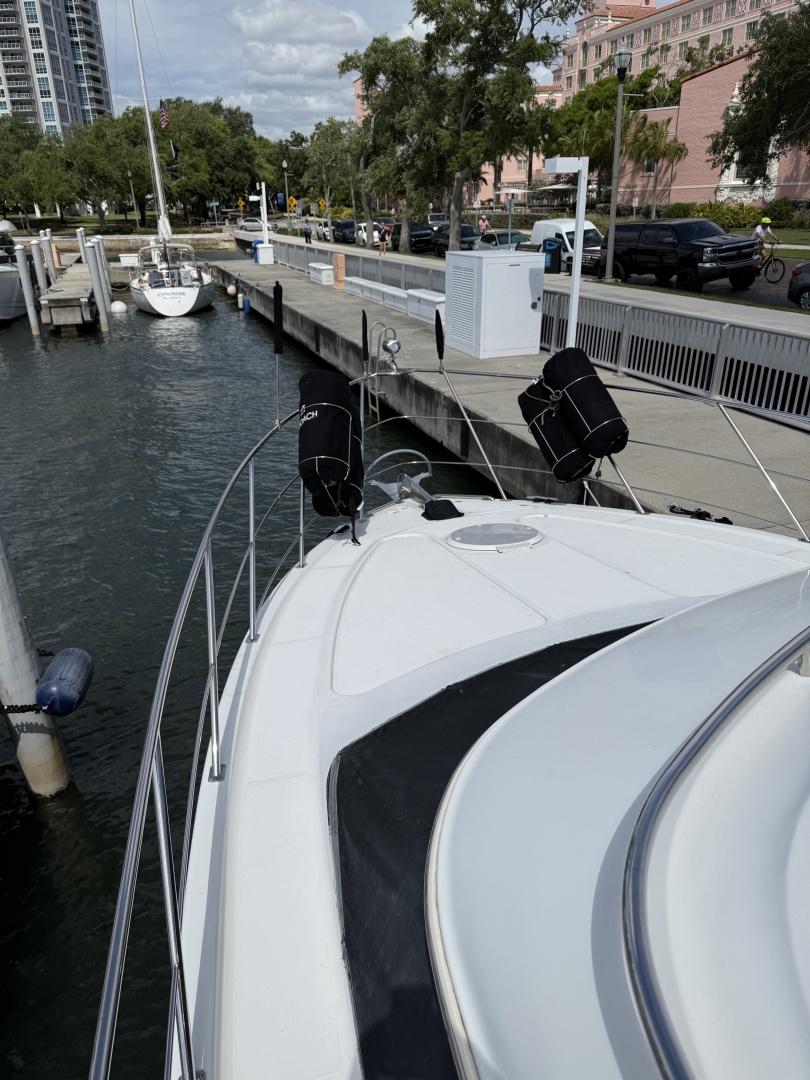 Mist Approach 44ft Carver Yacht For Sale