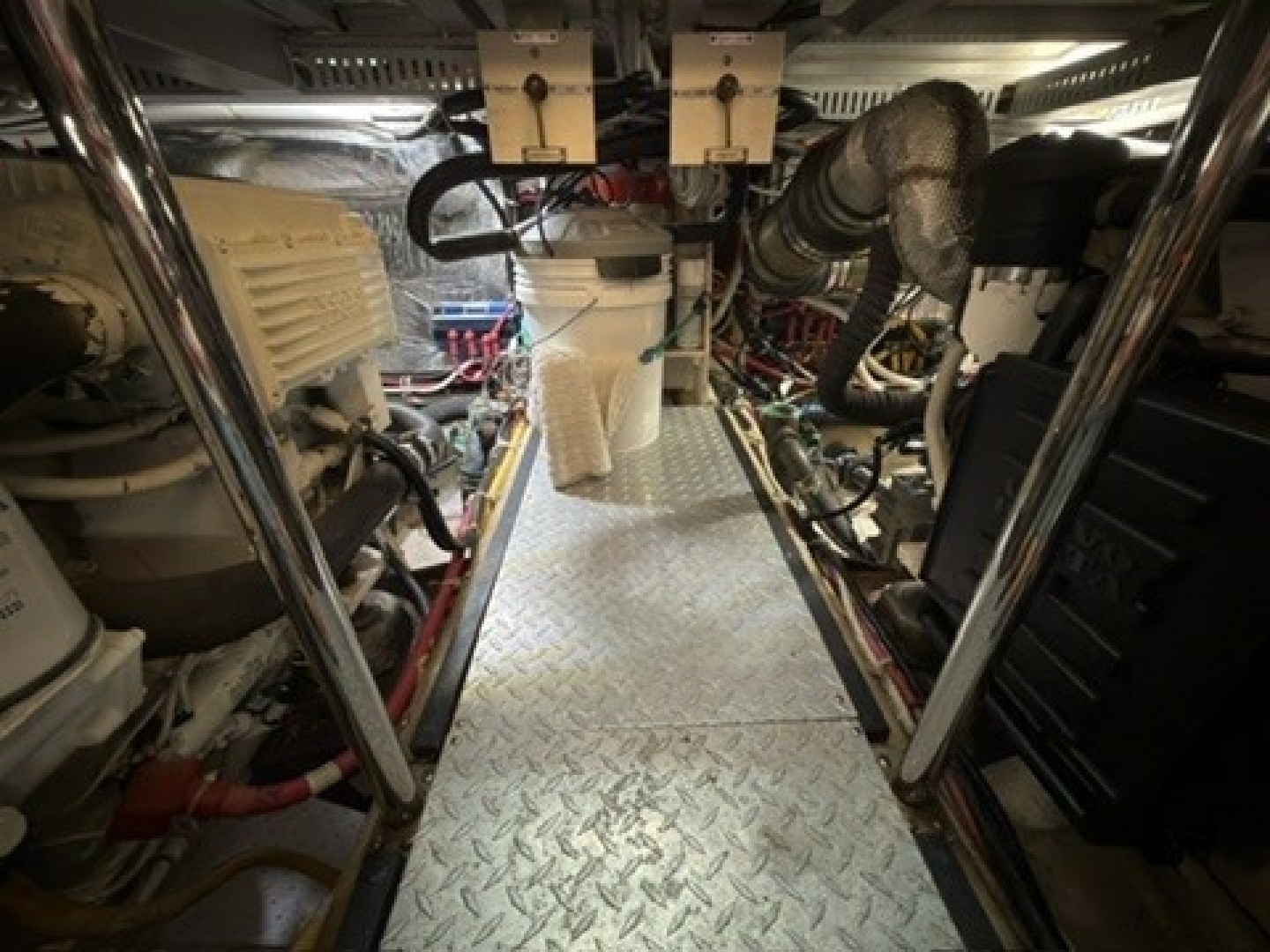 Mist Approach 44ft Carver Yacht For Sale