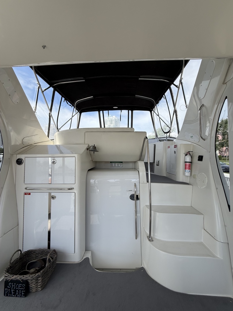 Mist Approach 44ft Carver Yacht For Sale